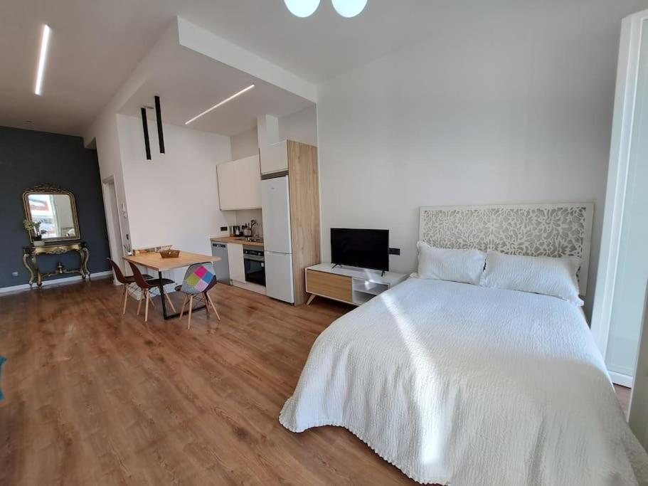 Bonito Estudio En El Centro Appartamento Vigo